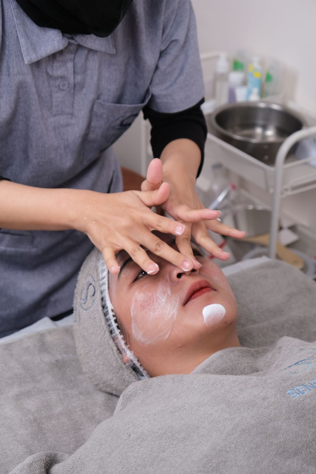Microdermabrasion in Mississauga, step 3: finish
